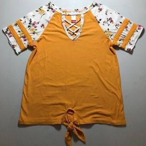 No Boundaries | V-Neck Tee/Blouse